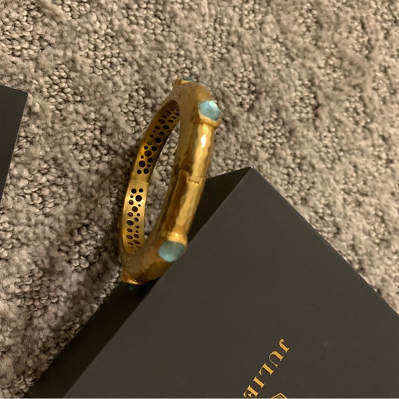 Julie Vos Catalina Hinge Cuff - Picture 2 of 11